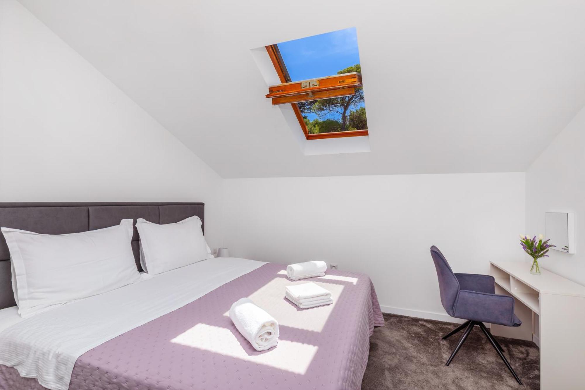 Elixir Villa *