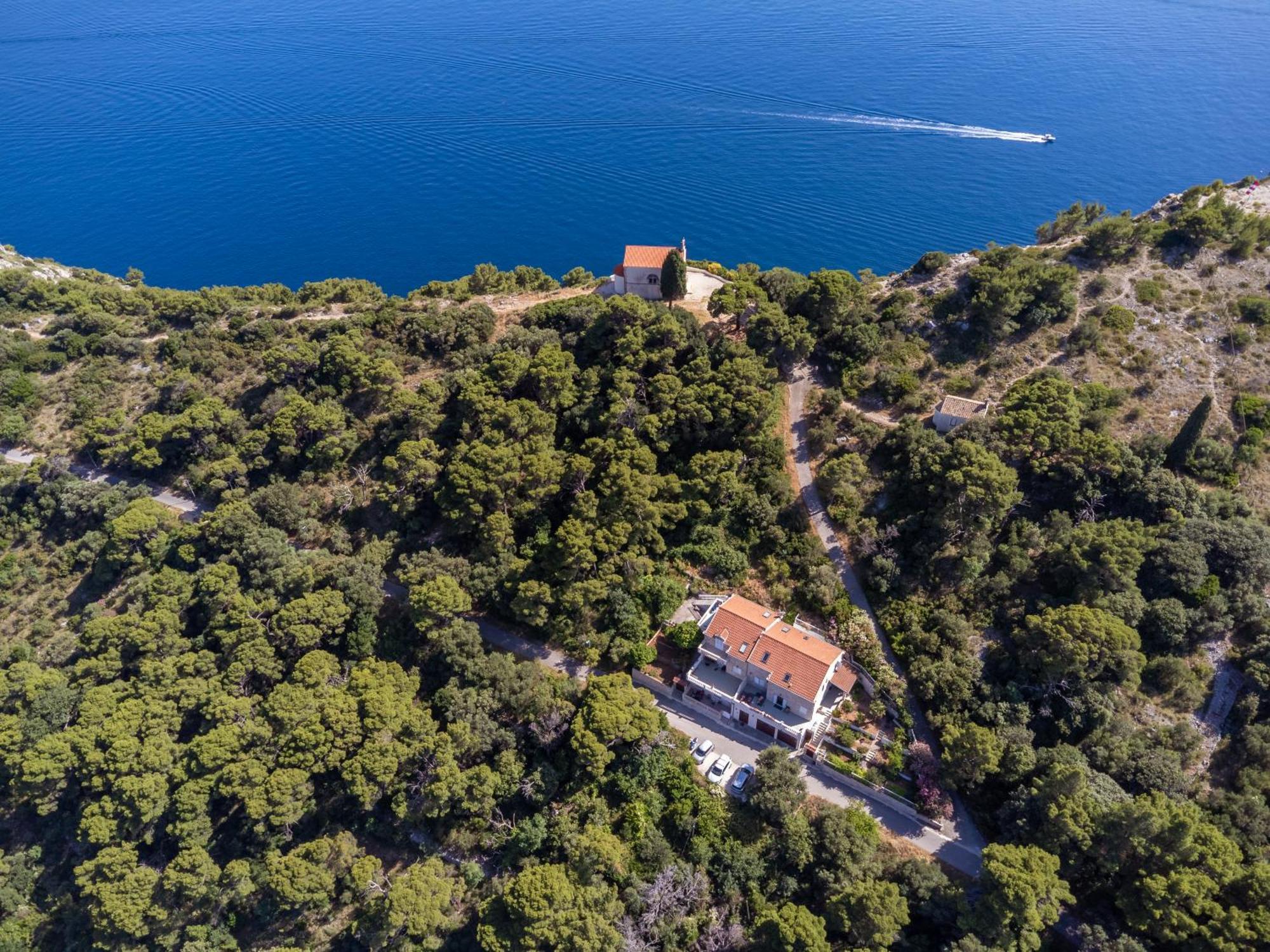 Elixir Villa
